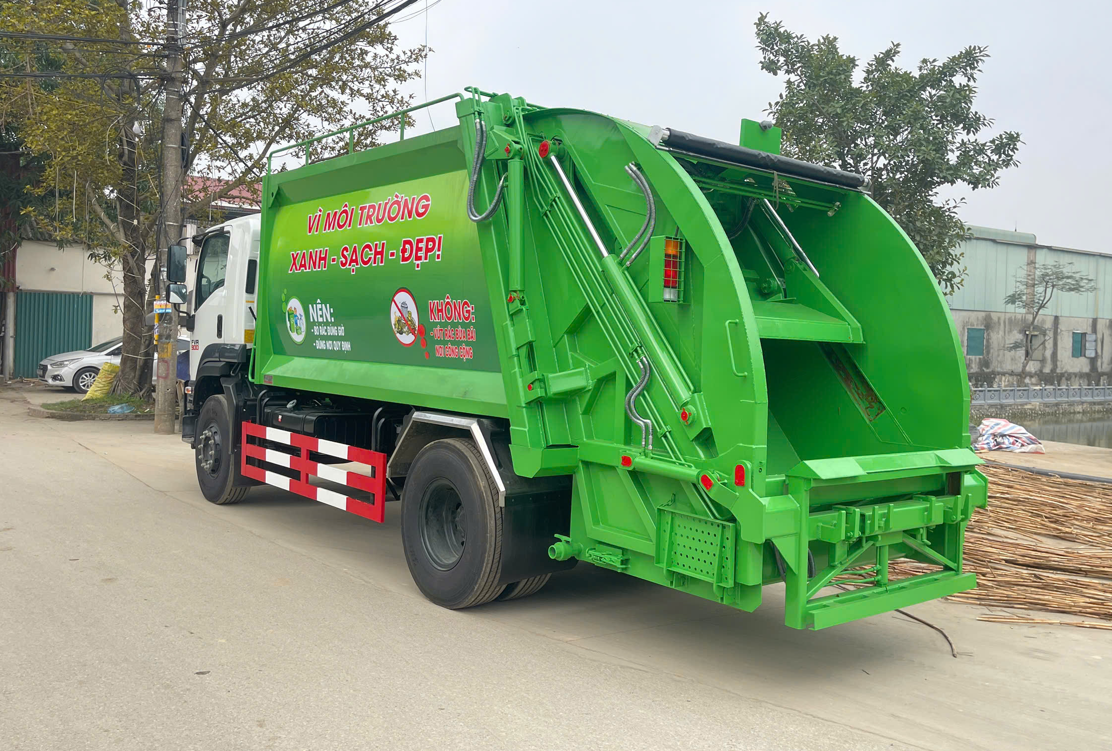 ER 14K ISUZU 2026 (6)