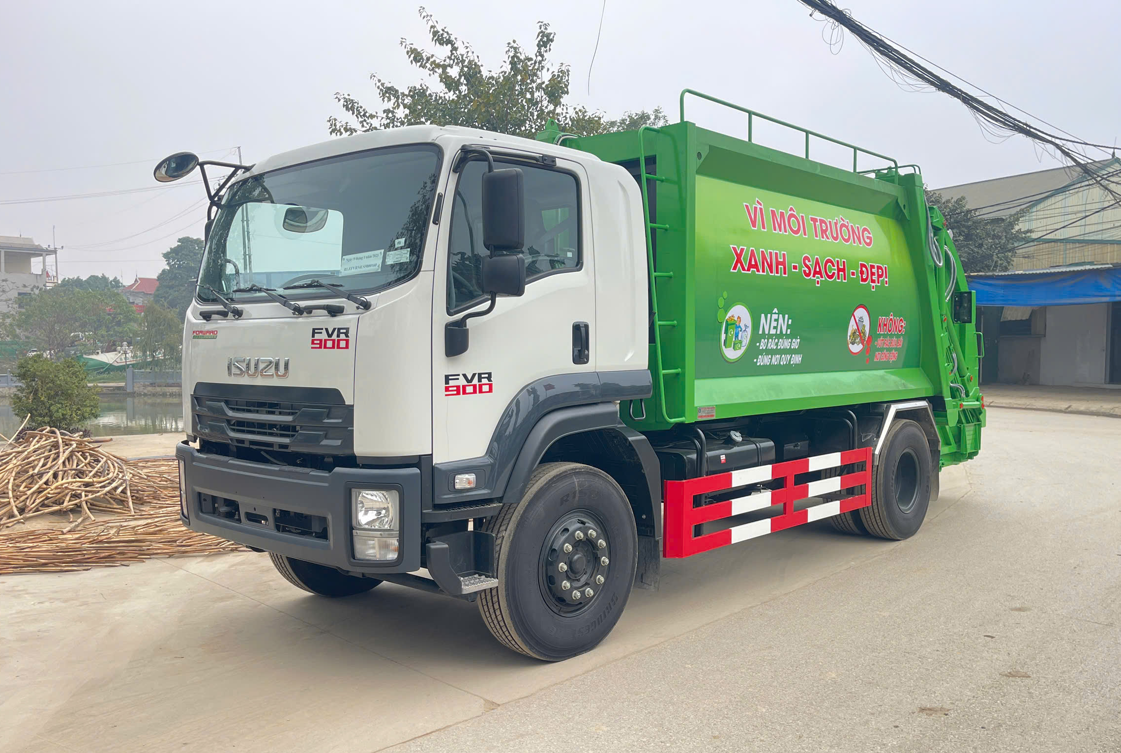 ER 14K ISUZU 2026 (7)